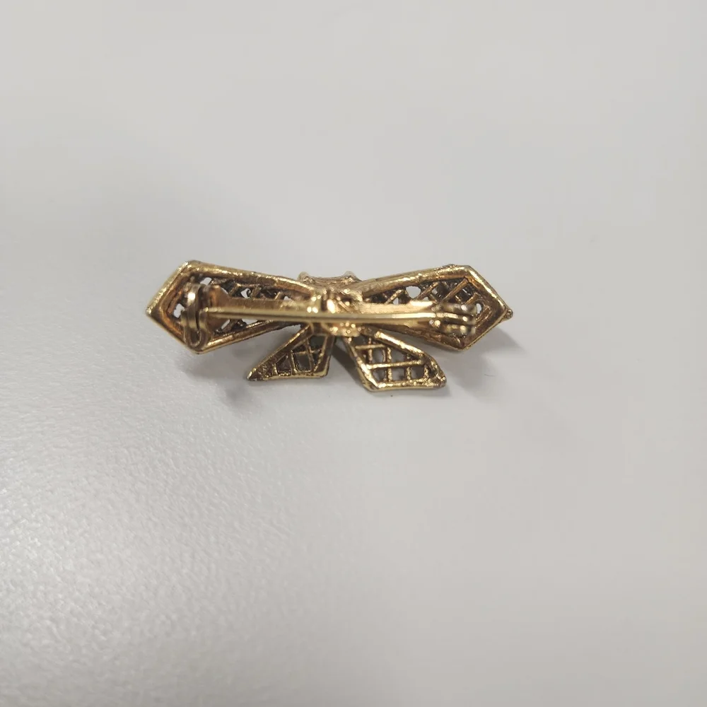 Vintage Gold Filigree Bow Brooch Pin Green Cabochon Pearl Accents Victorian MCM